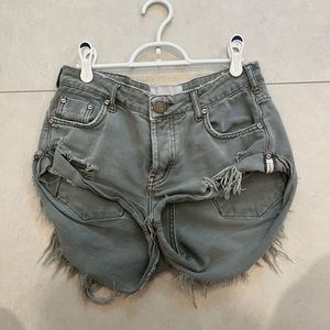 One teaspoon shorts size 23! In perfect condition